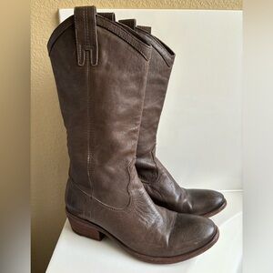 Frye brand Carson leather boots size 7